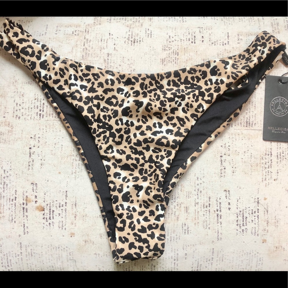 NWT cheeky bikini bottoms